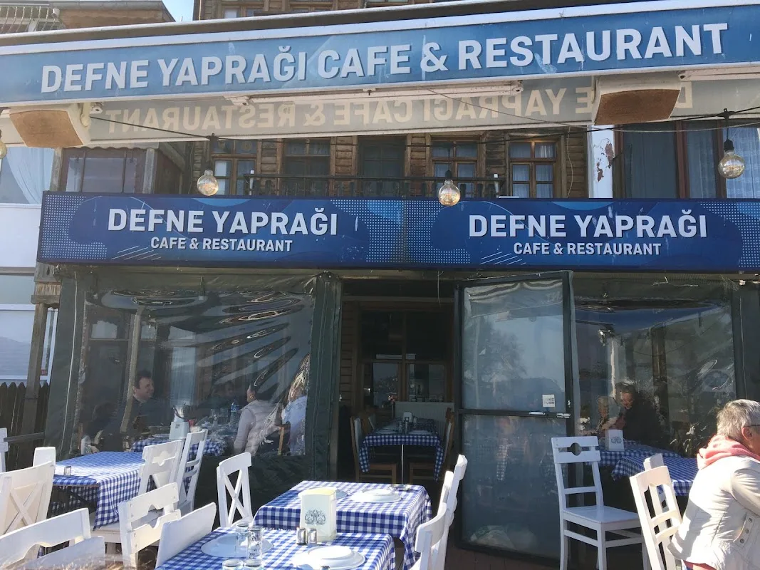 Defne Yaprağı Restaurant - Burgazada