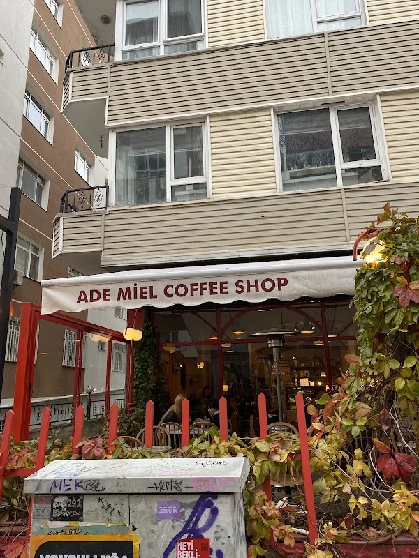 Ade Miel Coffee Shop