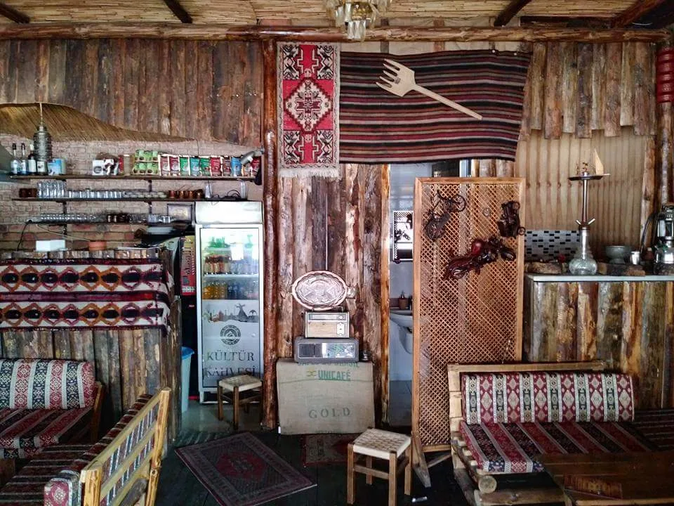 TOROS KÖZDE ÇAY VE TOST EVİ