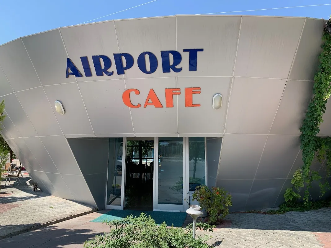AIRPORT CAFE