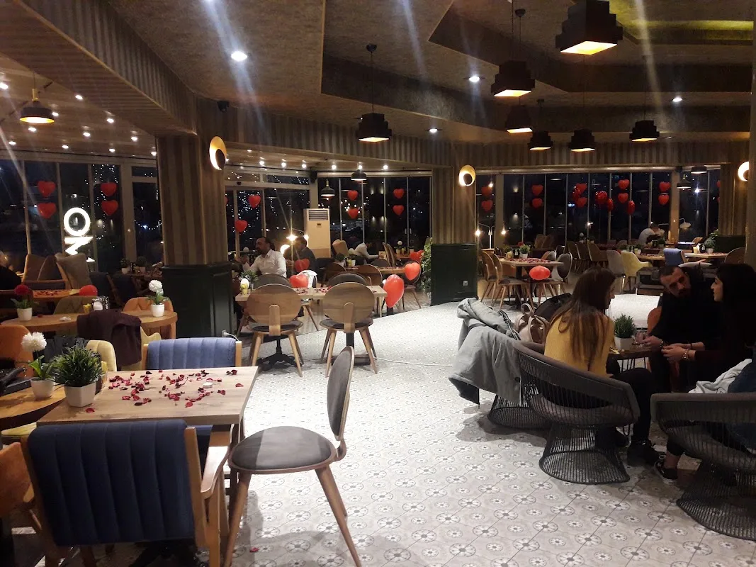 Tiamo Eis Caffe - Malatya Cafe - Restaurant - Kahvaltı - Pizza - Dondurma - Canlı Müzik