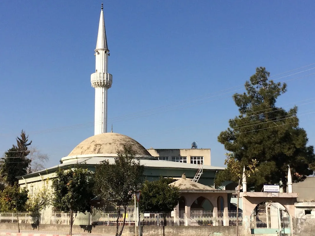 Mithatpaşa Mahallesi Bahçelievler Cami