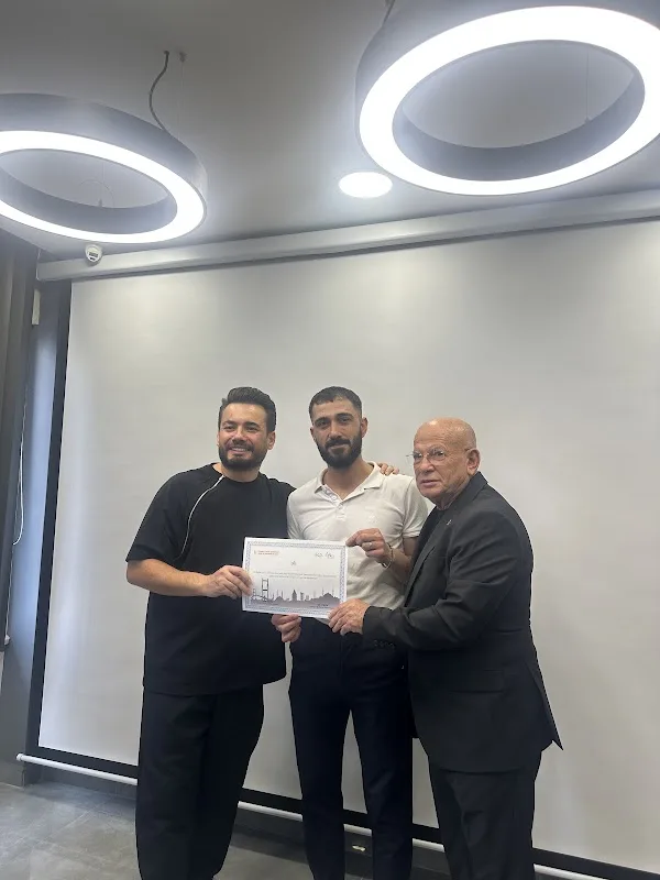 Rıdvan Öztürk Berber Shop .erkek kuaför Maltepe istanbul