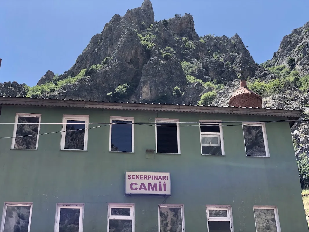 Şekerpınarı Cami