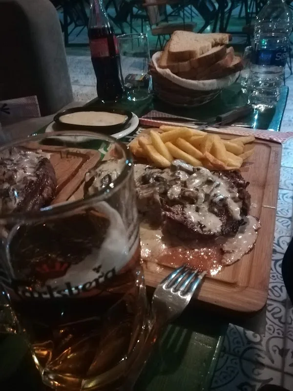 İronic Lounge Bar