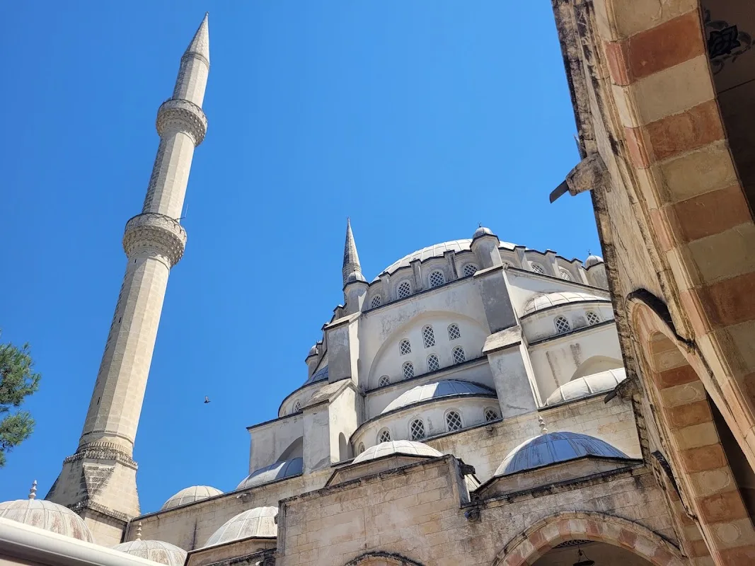 Hacı Ahmet Özal Türkay Camii