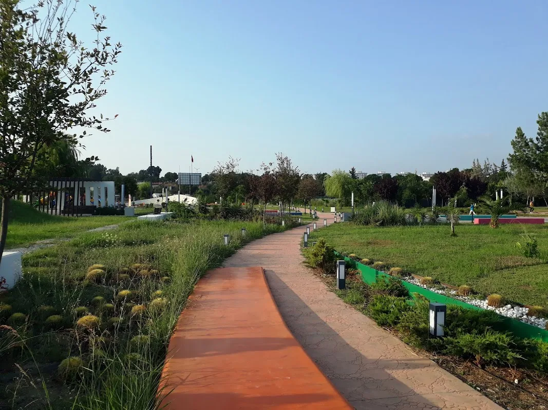 Yüreğir Belediyesi-Kıyıpark