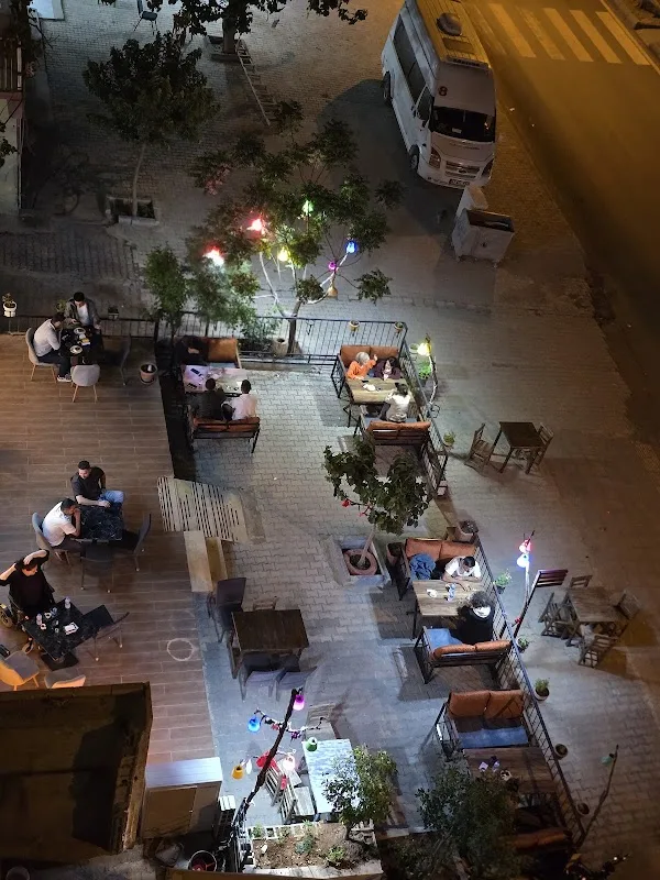 ZeZe Cafe