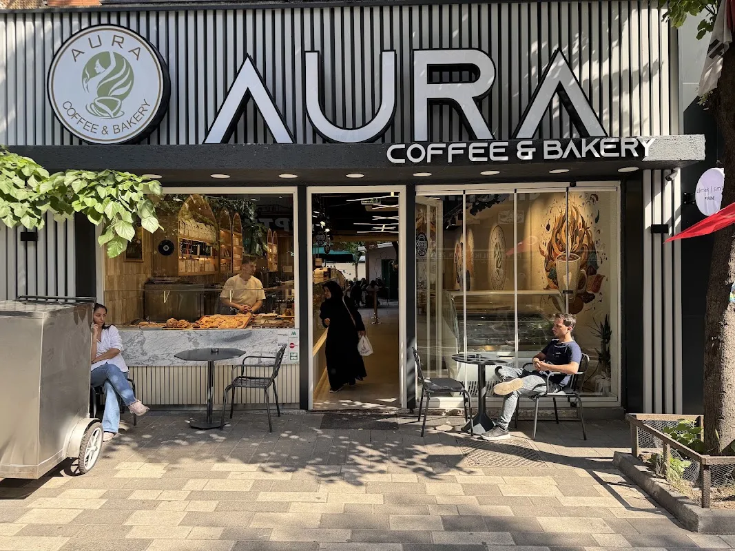Aura Coffee & Bakery