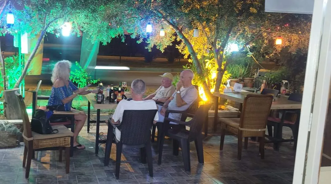 Alinda Cafe & Restuarant