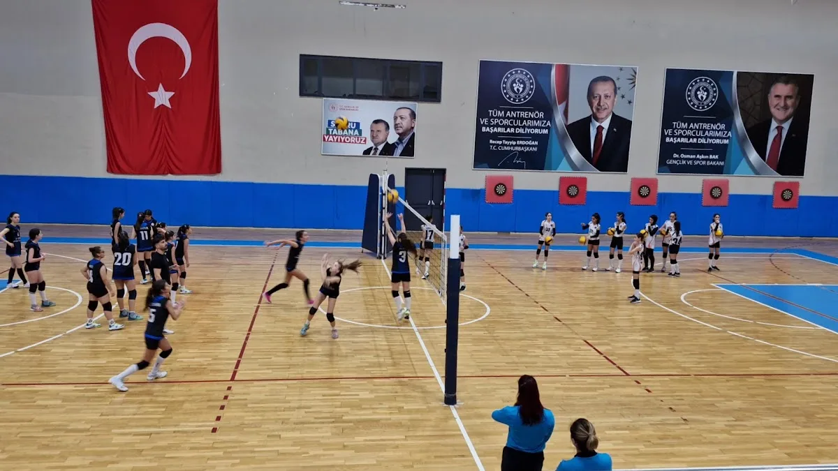 Başiskele Spor Salonu