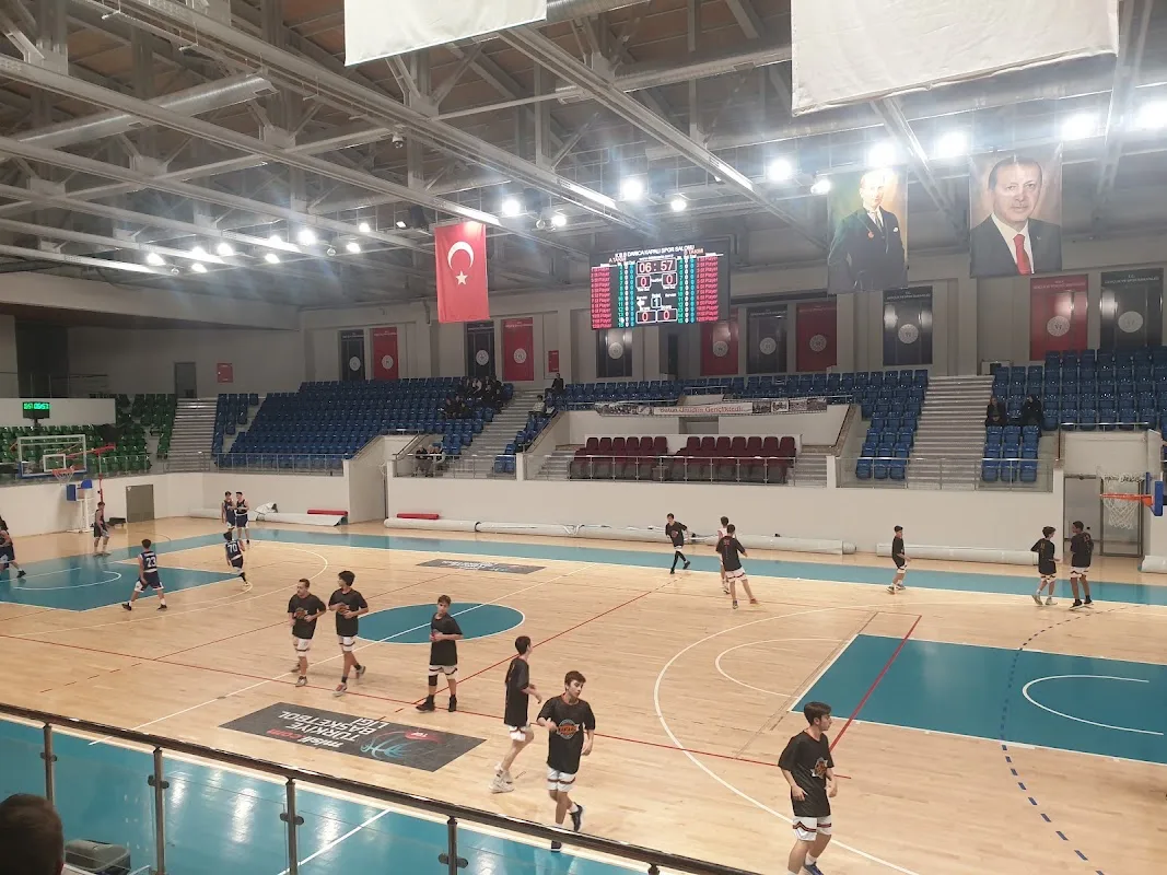 DARICA ERAY ŞAMDAN KAPALI SPOR SALONU