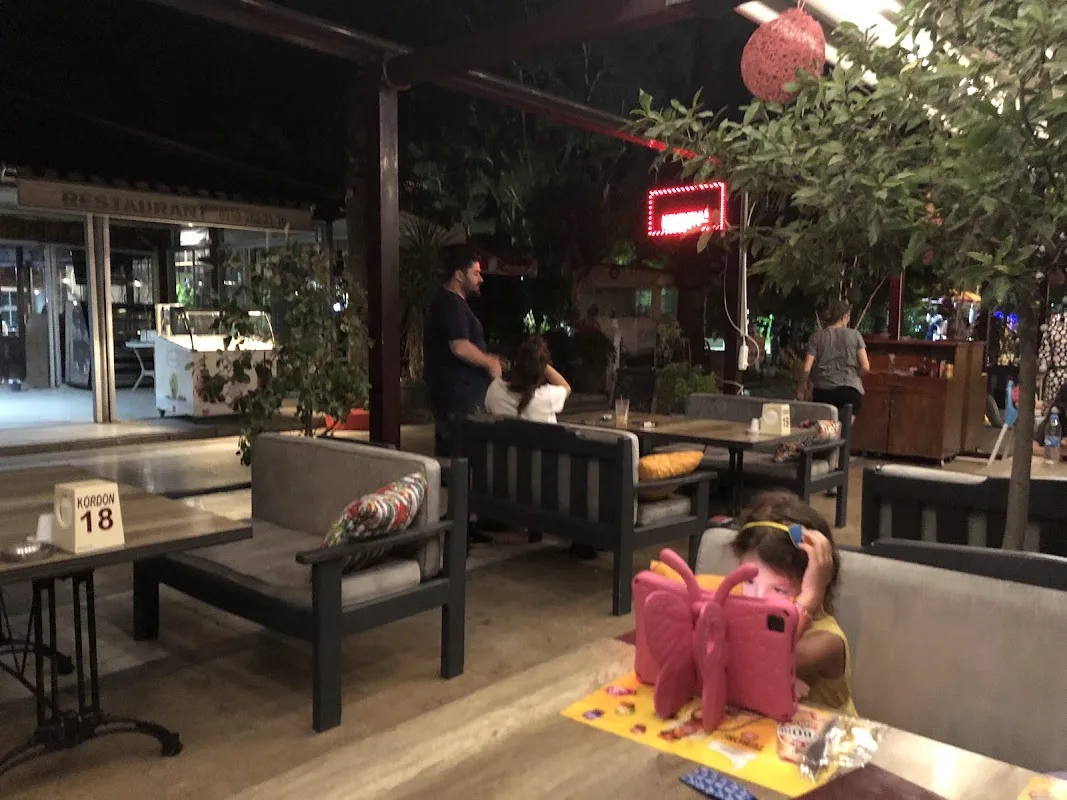Monalisa Cafe restoran