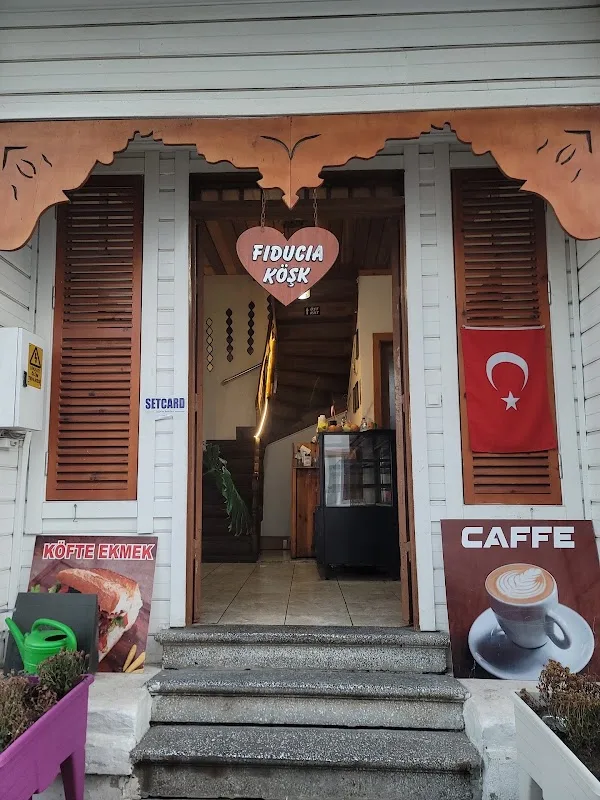 FİDUCİA CAFE & RESTAURANT