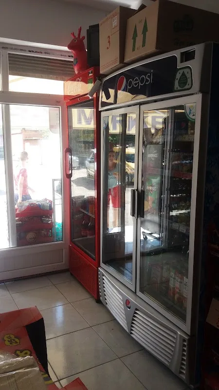 Esen Alışveriş Merkezi