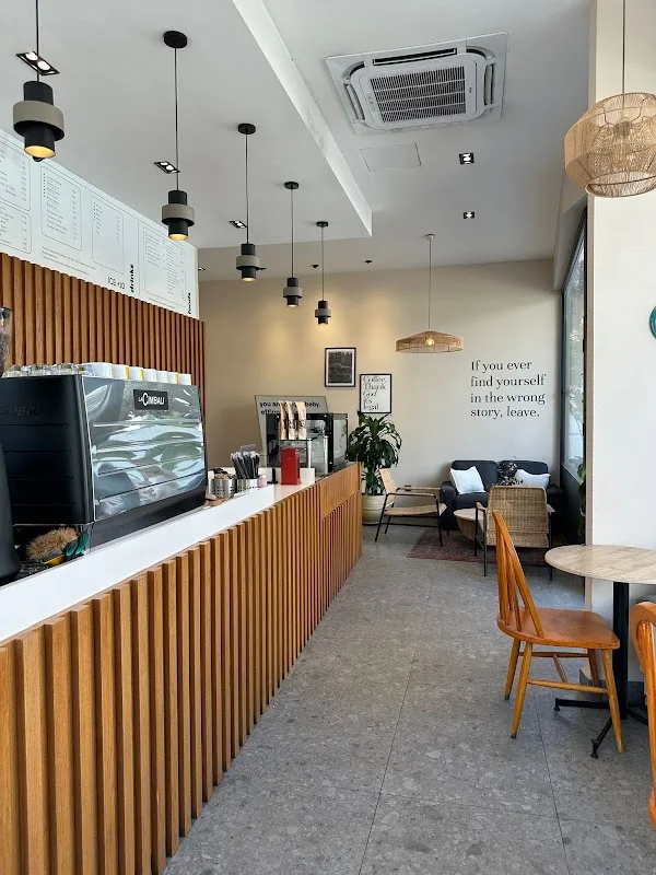 Laurus Coffee & Dessert