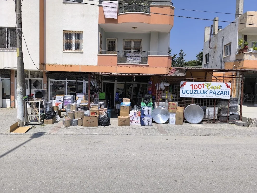Binbir çeşit ucuzluk pazarı