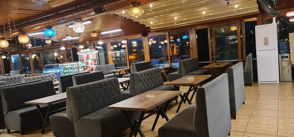 Gemi Hanedan Cafe