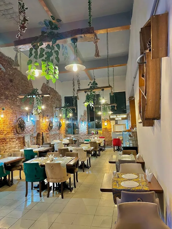 BACK GARDEN CAFE