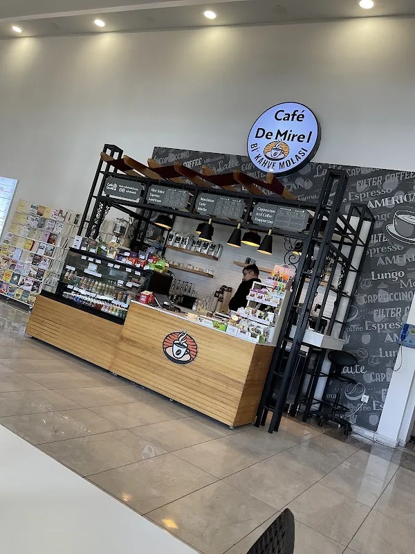 Güney Cafe de mirel