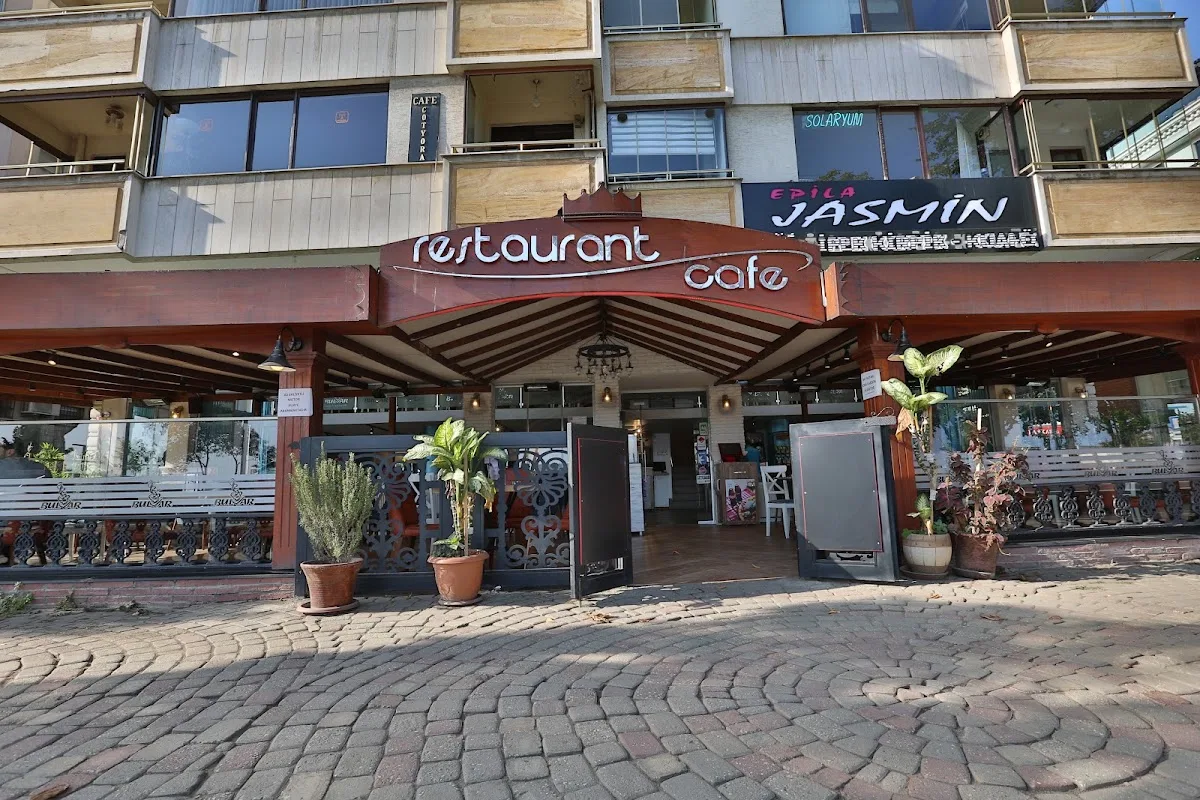 Bulvar Cafe & Restaurant