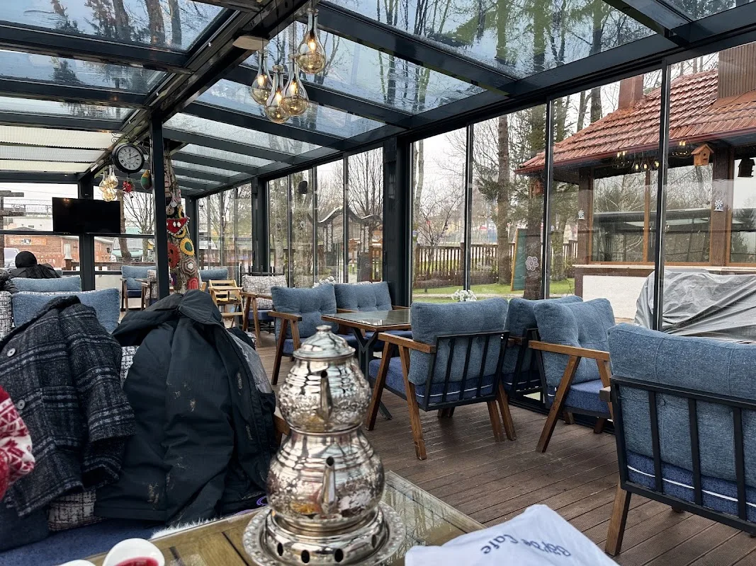 Göl'de Cafe Restaurant