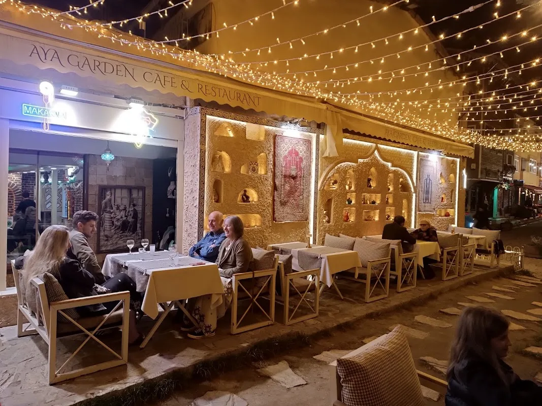 Aya Garden Cafe & Restaurant