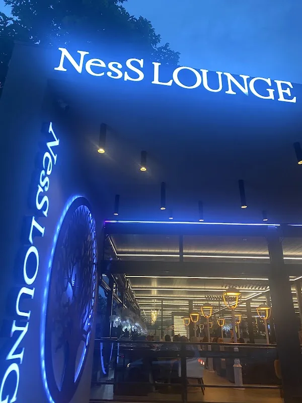 Ness Lounge Cafe - Restaurant