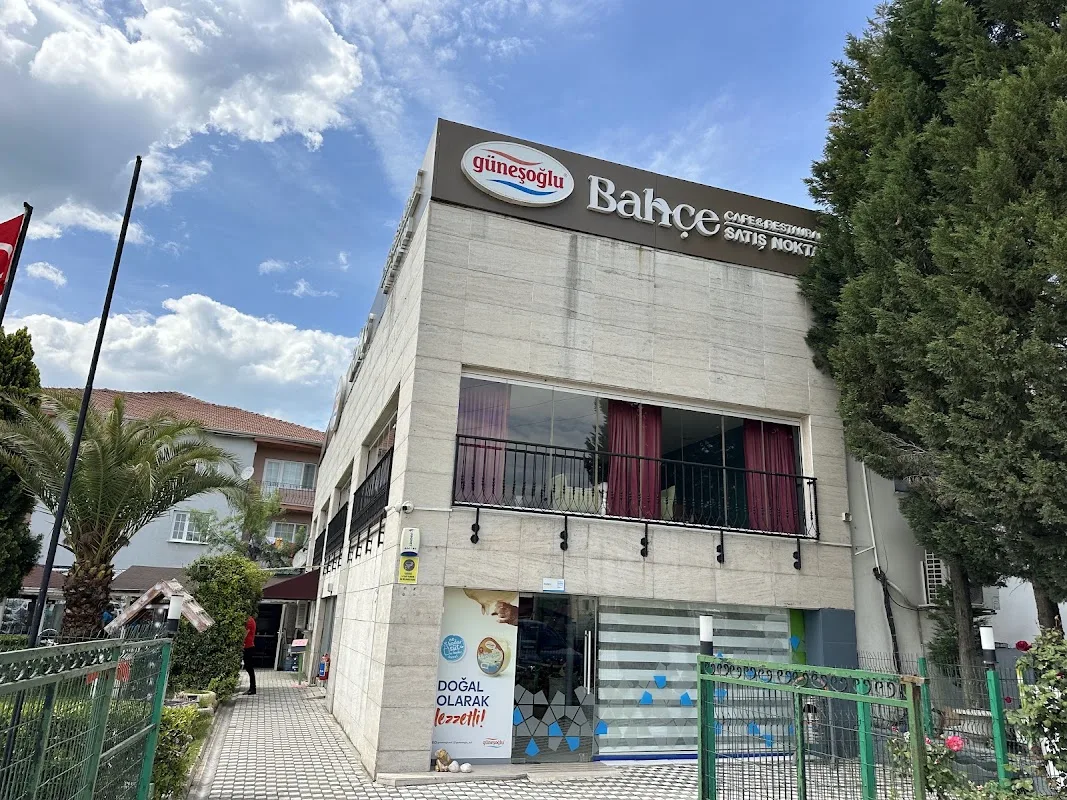 Güneşoğlu Bahçe Cafe & Restauran
