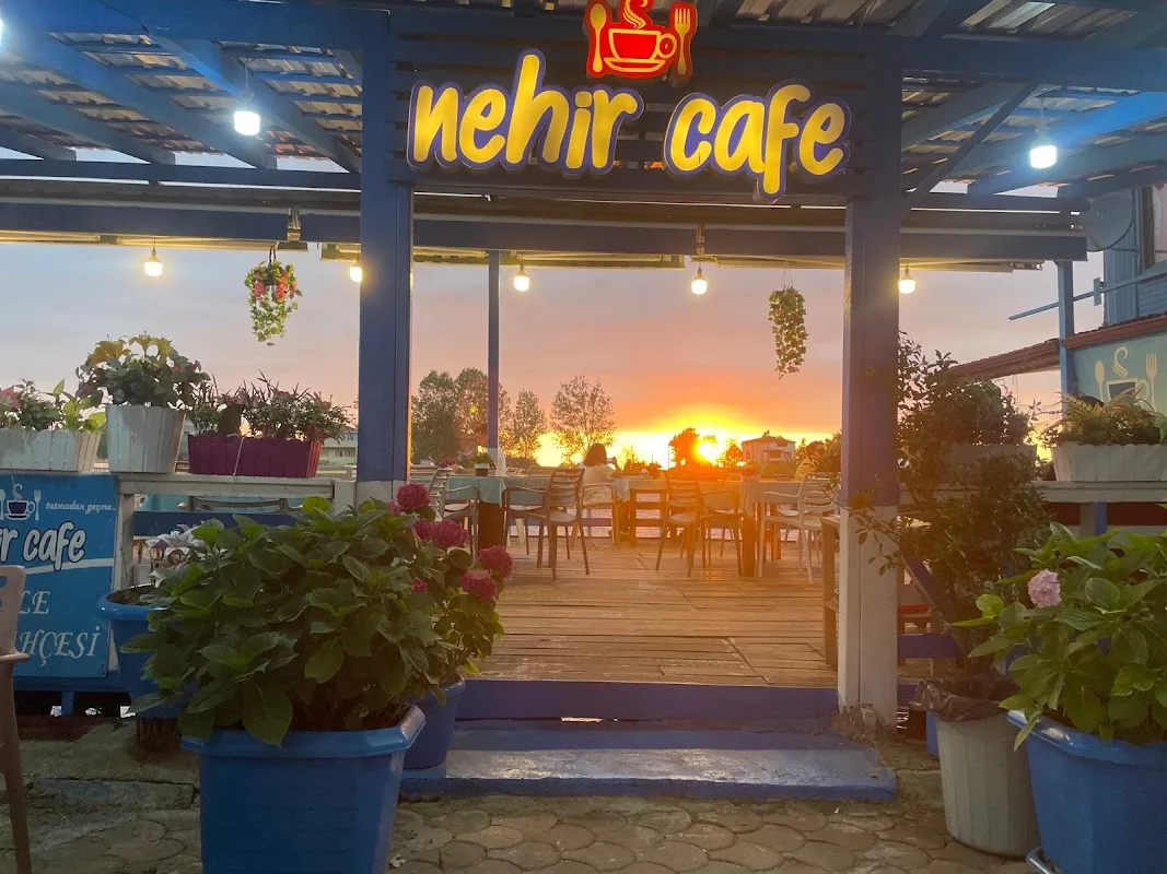 Nehir Cafe