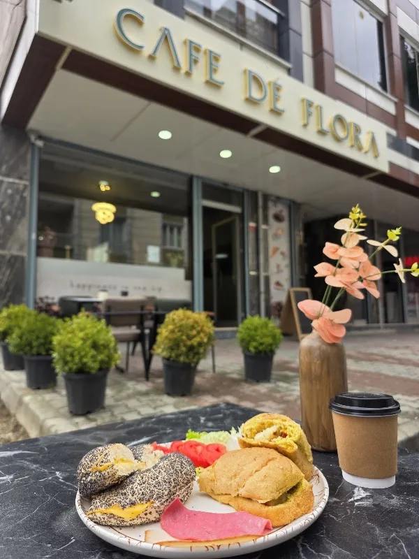 Cafe Dé Flora