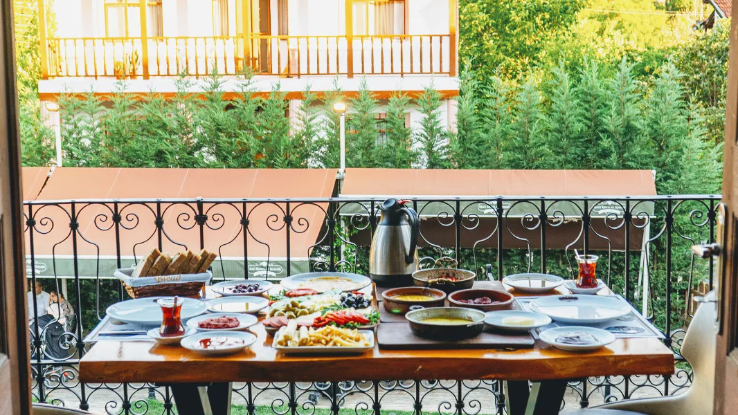 Hacı Rıfatlar Konağı | Konaklama -Kahvaltı-Yemek