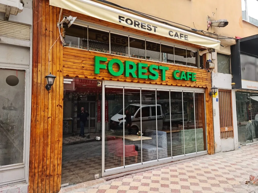FOREST CAFE