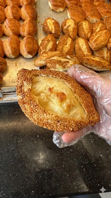 İşgür Pastanesi & BÖREK Salonu
