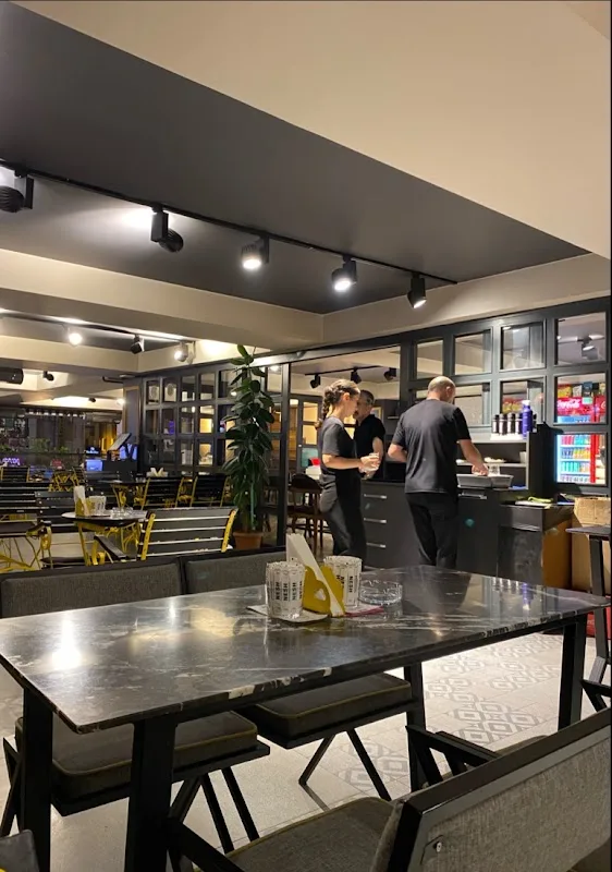 NESH | WAFFLE · BURGER · COFFEE | Çarşamba Şubesi