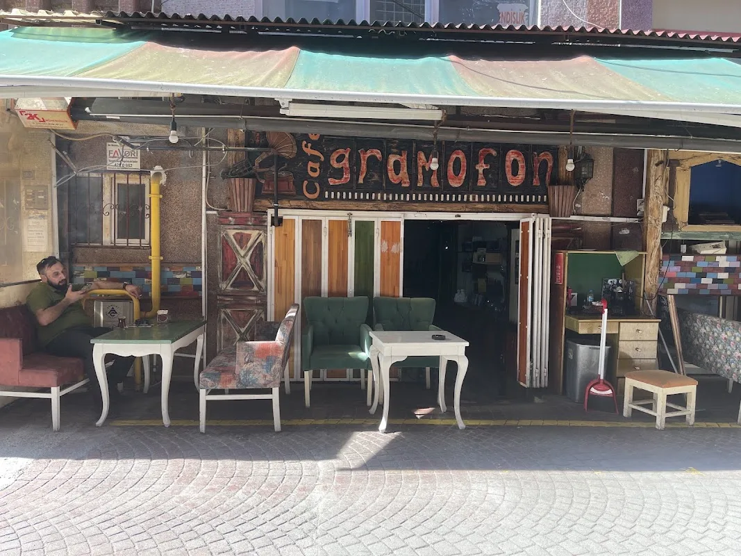 Gramofon Cafe