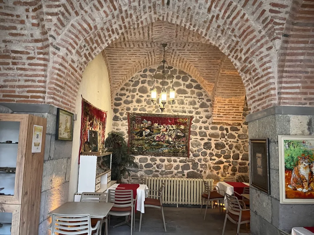 Taşhan Cafe & Restaurant