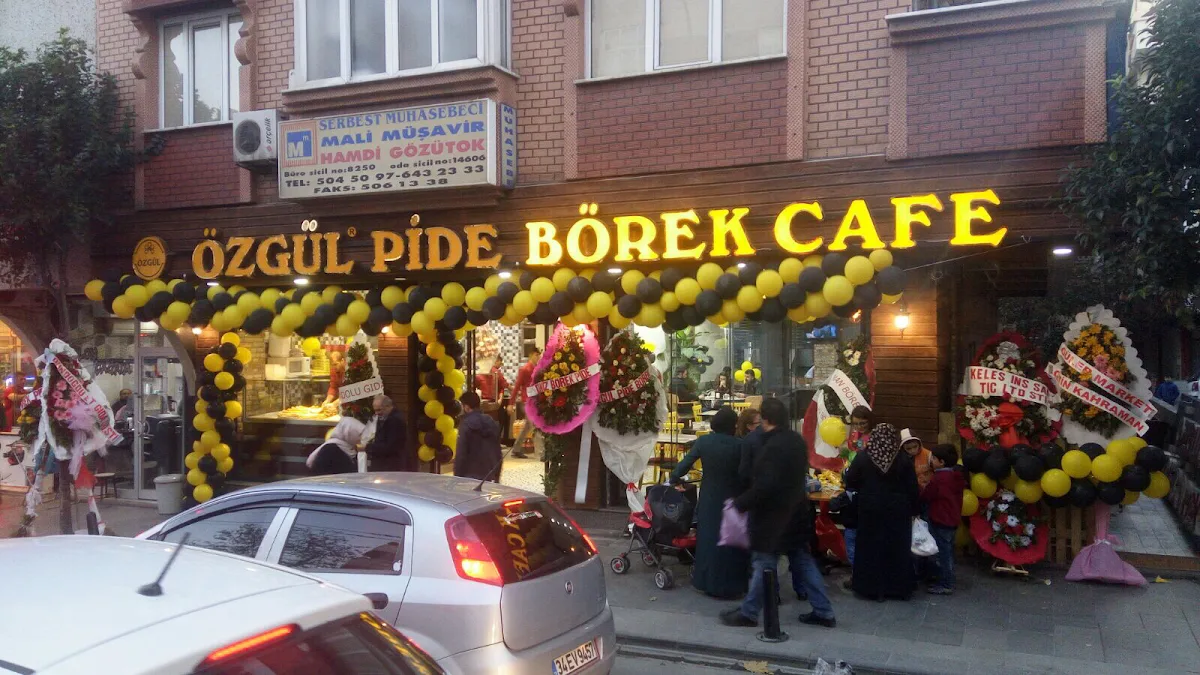 Özgül pide börek cafe