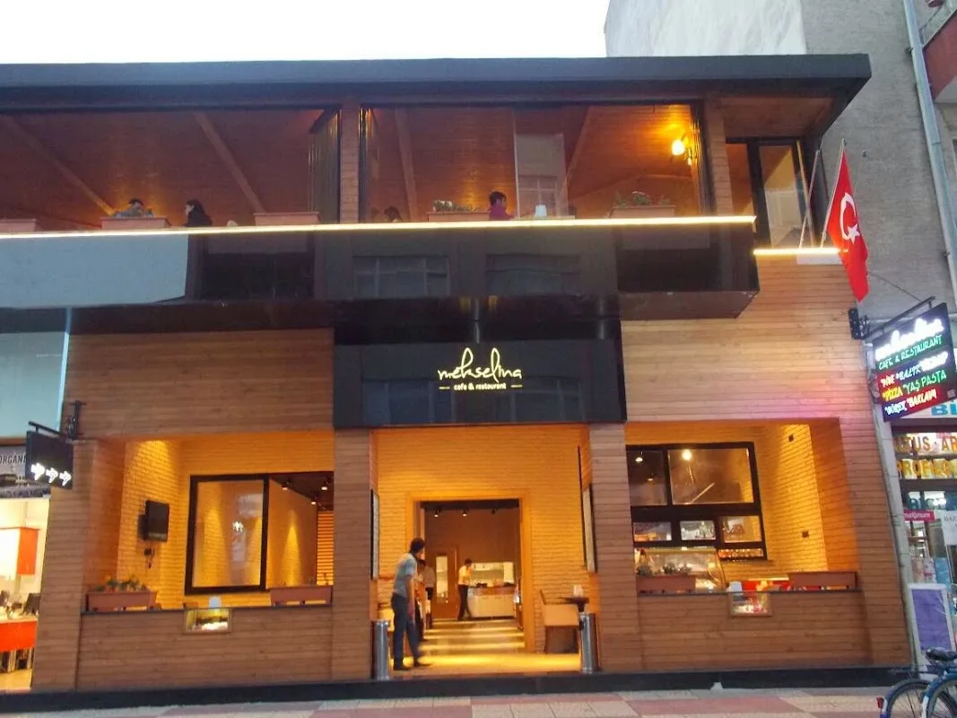 Atlas Cafe & Restaurant