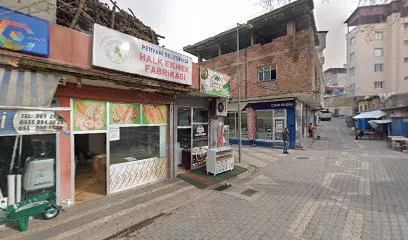 Pervari Çinar Alti Çi̇ğköfte & Baklava