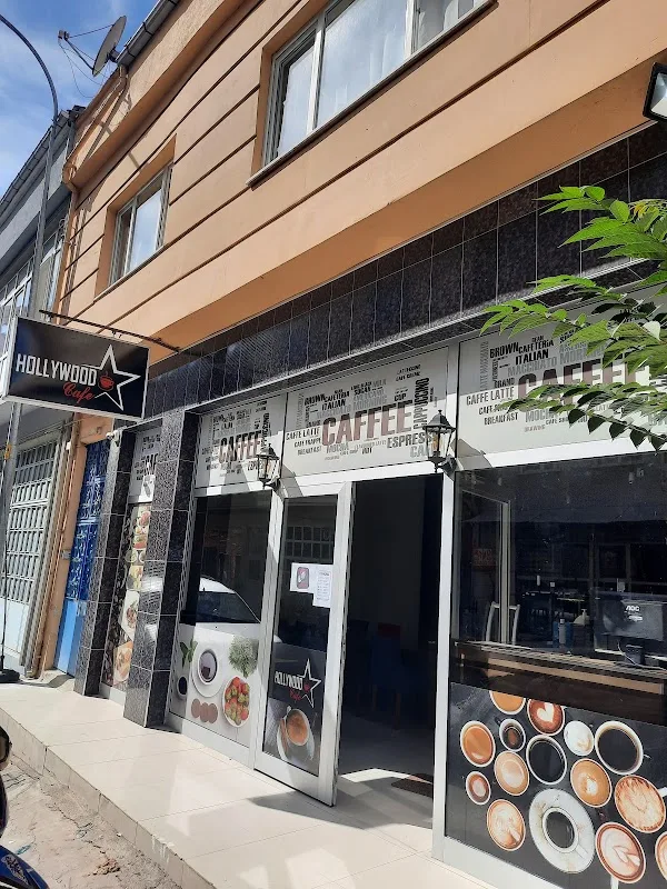 Hollywood cafe&Rest.