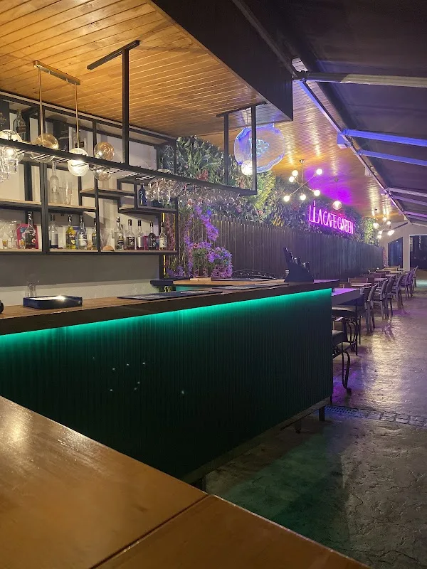 Lila Cafe Bistro