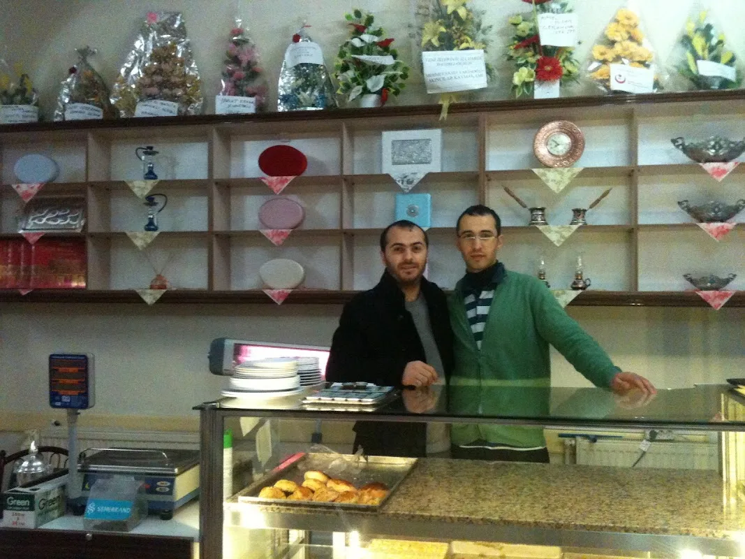Alp-Ay Pastanesi