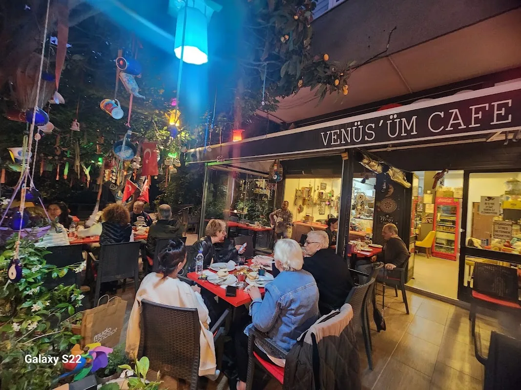 Venüs'üm Cafe Garden