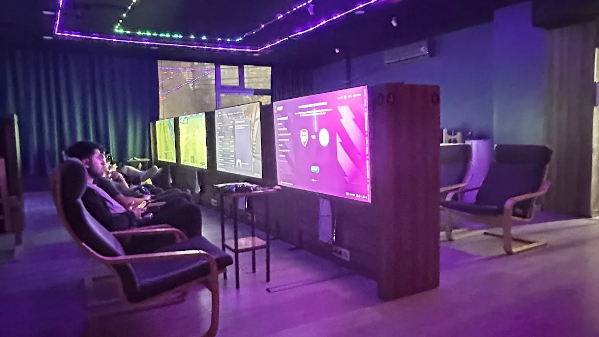ZeUz Playstation Cafe (CİHAN)