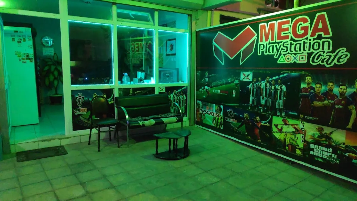 Mega PlayStation Cafe