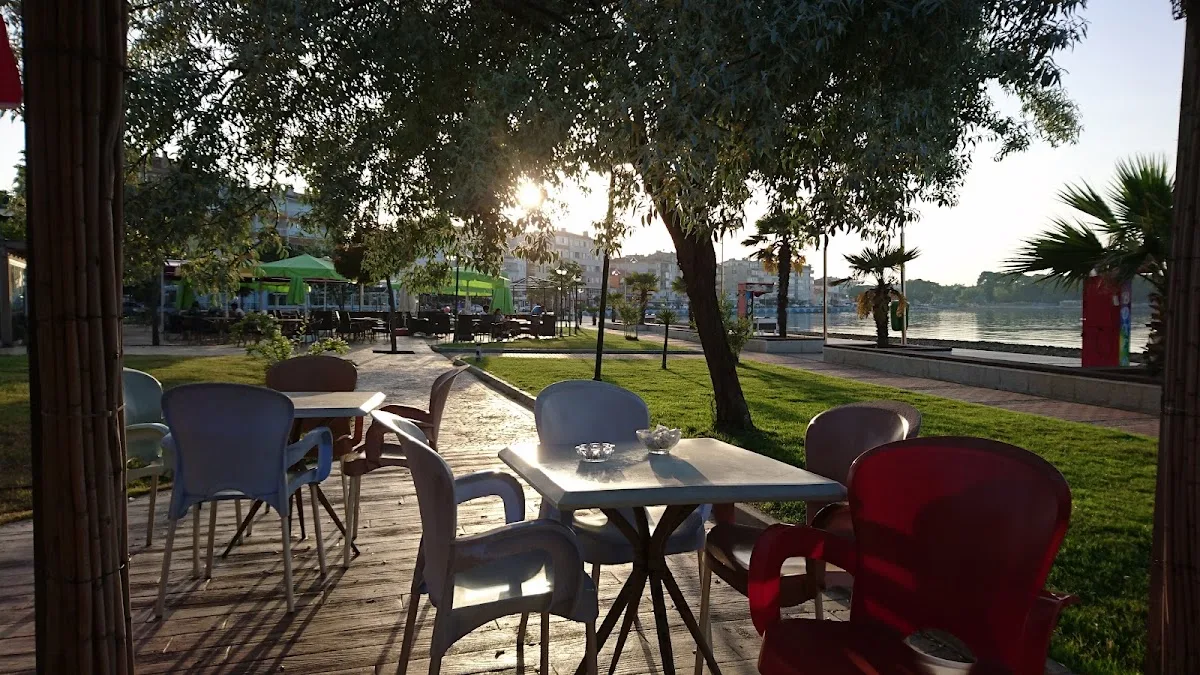 DENİZ YILDIZI CAFE PUB