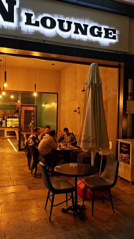 Moon Lounge Cafe