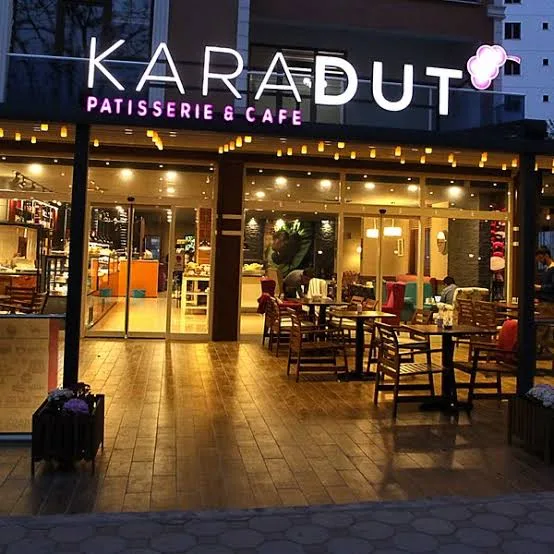 Karadut Patisserie & Shisha Lounge