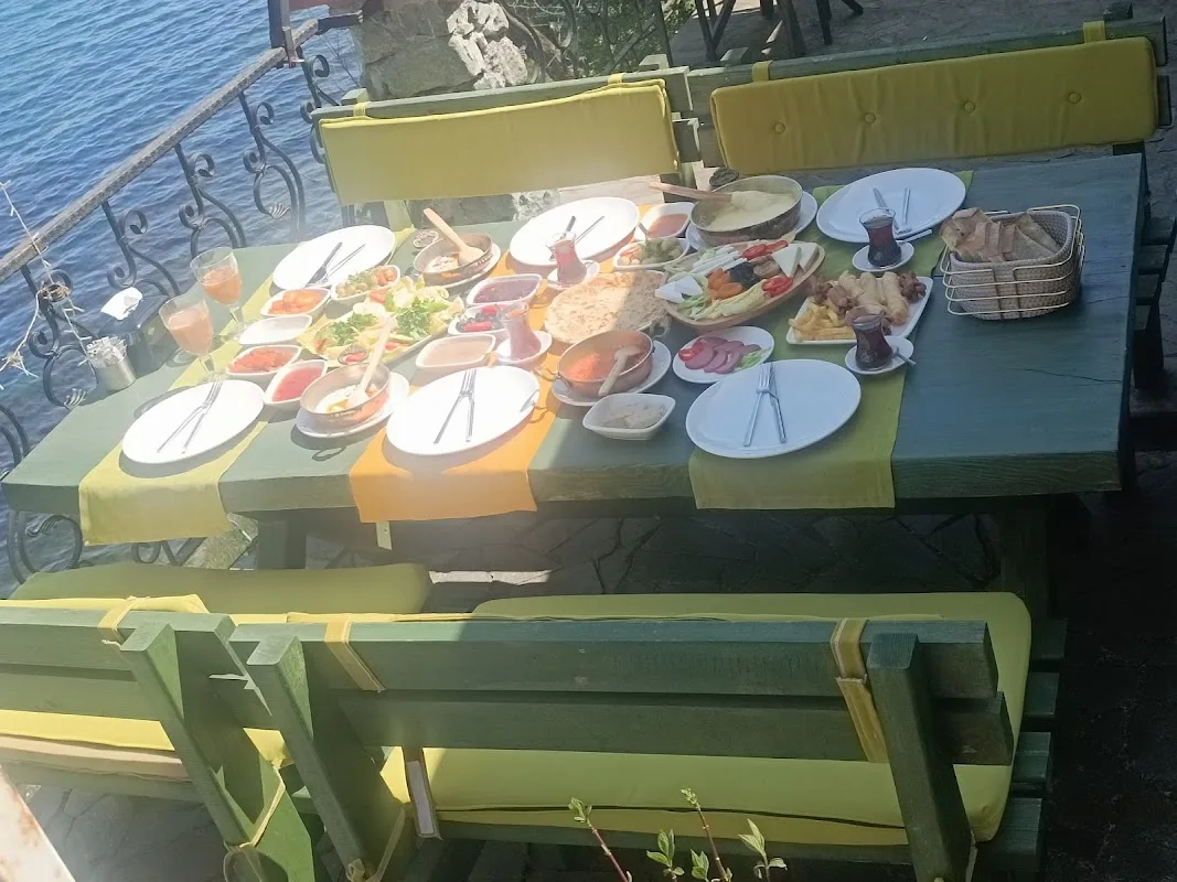 Nadir Mekan Cafe Restaurant